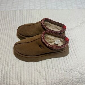 UGG Tasman Platform Slippers